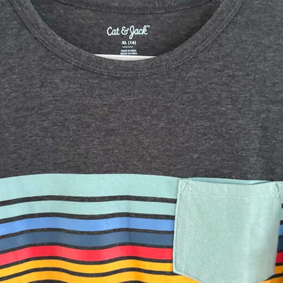 EUC Cat & Jack Retro Pocket Tee XL - Picture 6 of 9